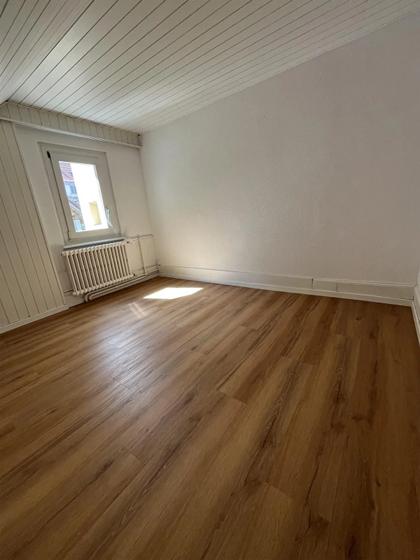 petit appartement 3 pièces, confortable et central - Photo 3 sur 11