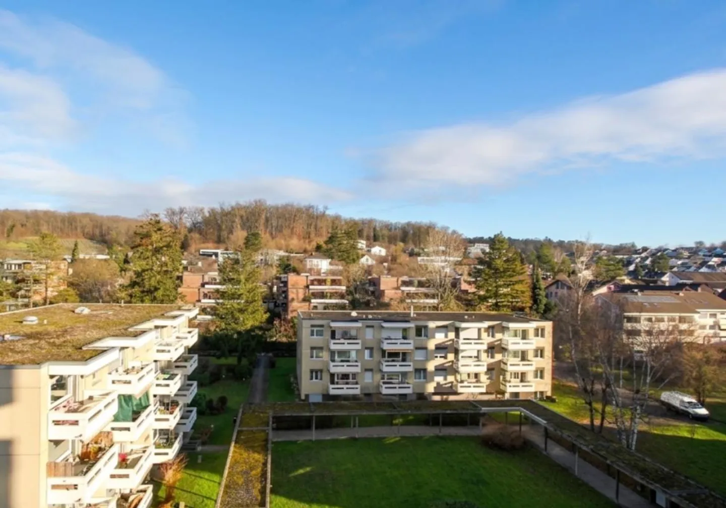 Trasferirsi e godere: Appartamento di 4 stanze ben curato con balcone e vista ampia - Foto 15 di 17