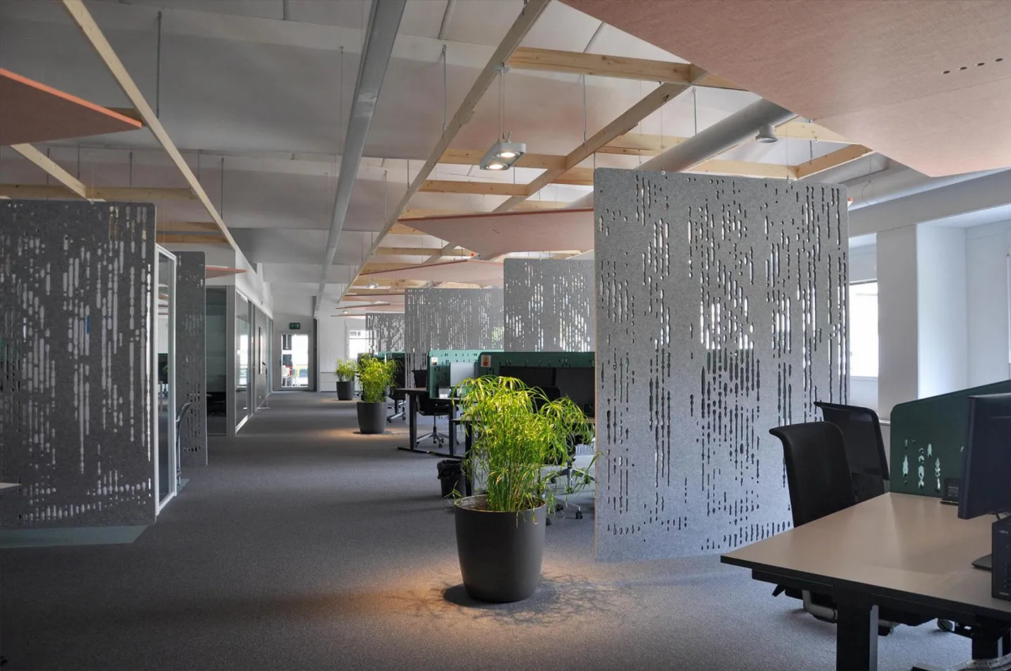 Espaces commerciaux et bureaux généreux - Photo 4 sur 6