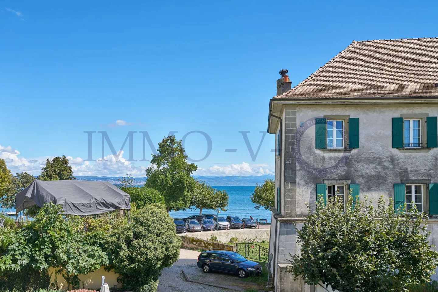 Maison de village spacieuse avec balcon et terrasse, à 30 mètres du lac - Photo 3 sur 12
