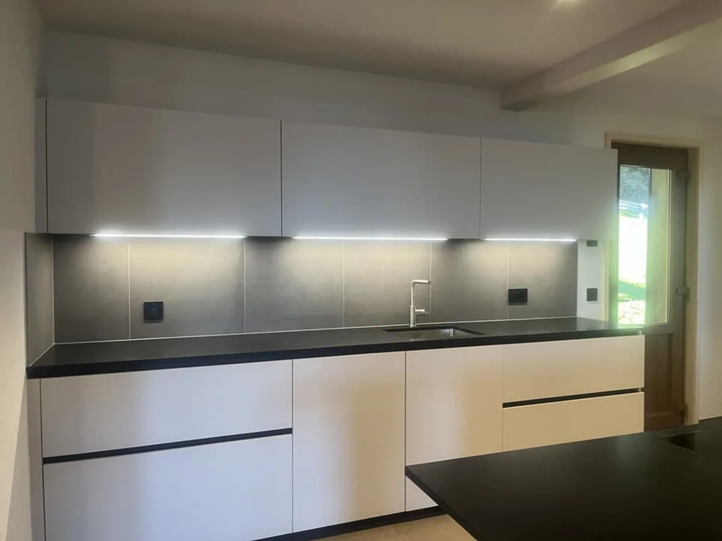 Wunderschöne 4,5 Zimmer mit Balkonterrasse und unverbautem Blick - Foto 1 von 12