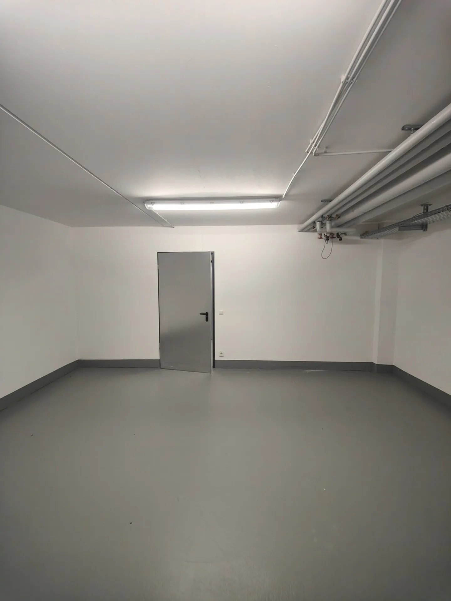 31.8m2 Salle de stockage Cologne - Colonia-Allee 13 - Photo 1 sur 10