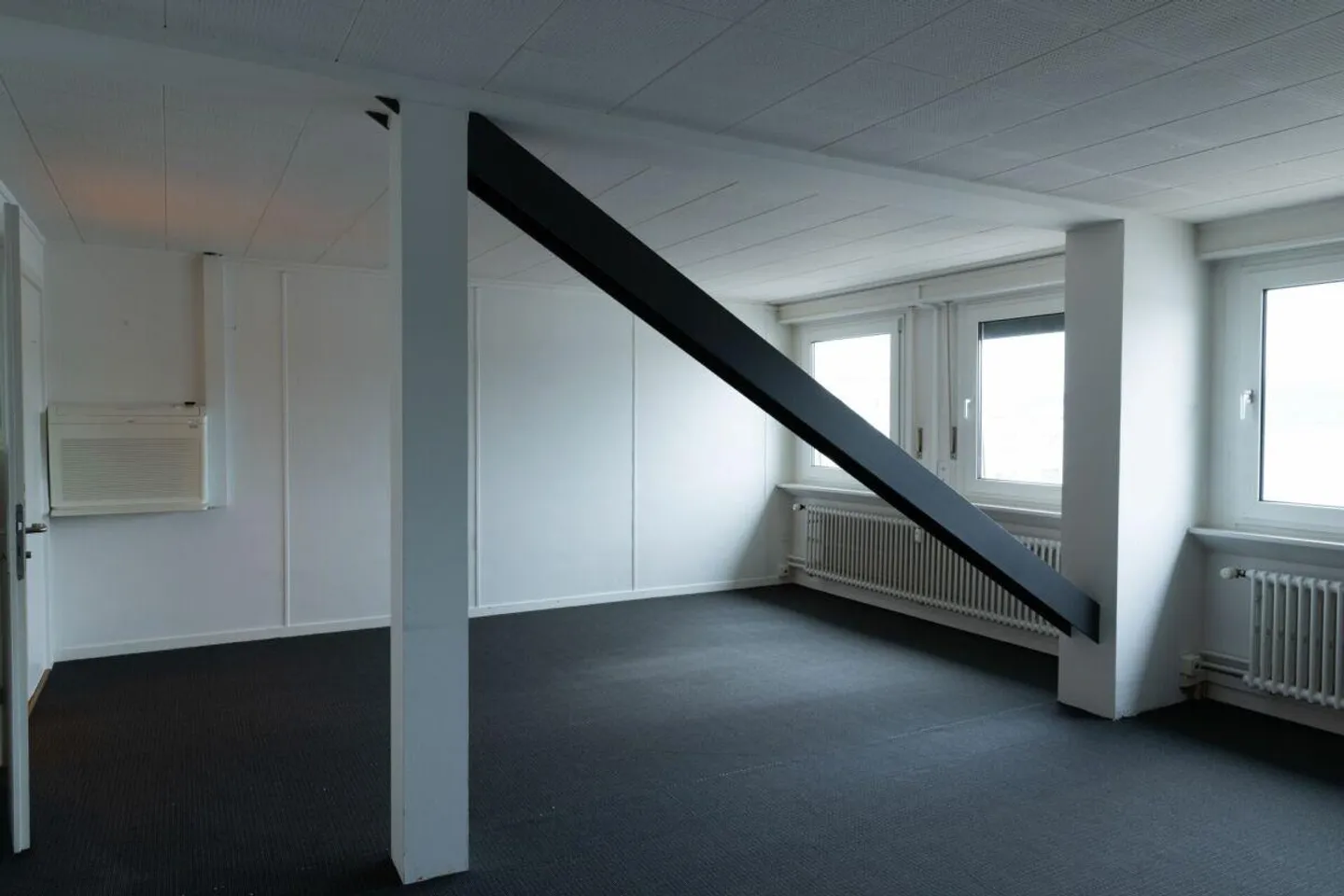 Ufficio di design industriale nell'area Buss di Pratteln - Foto 2 di 5
