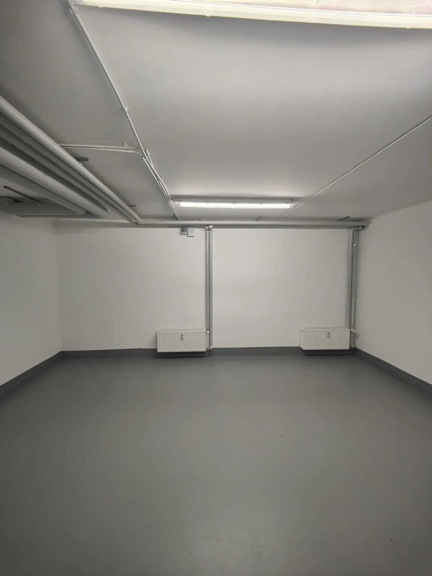 31.8m2 Salle de stockage Cologne - Colonia-Allee 13 - Photo 3 sur 10