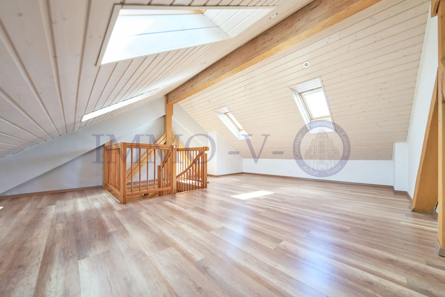Maison de village spacieuse avec balcon et terrasse, à 30 mètres du lac - Photo 10 sur 12
