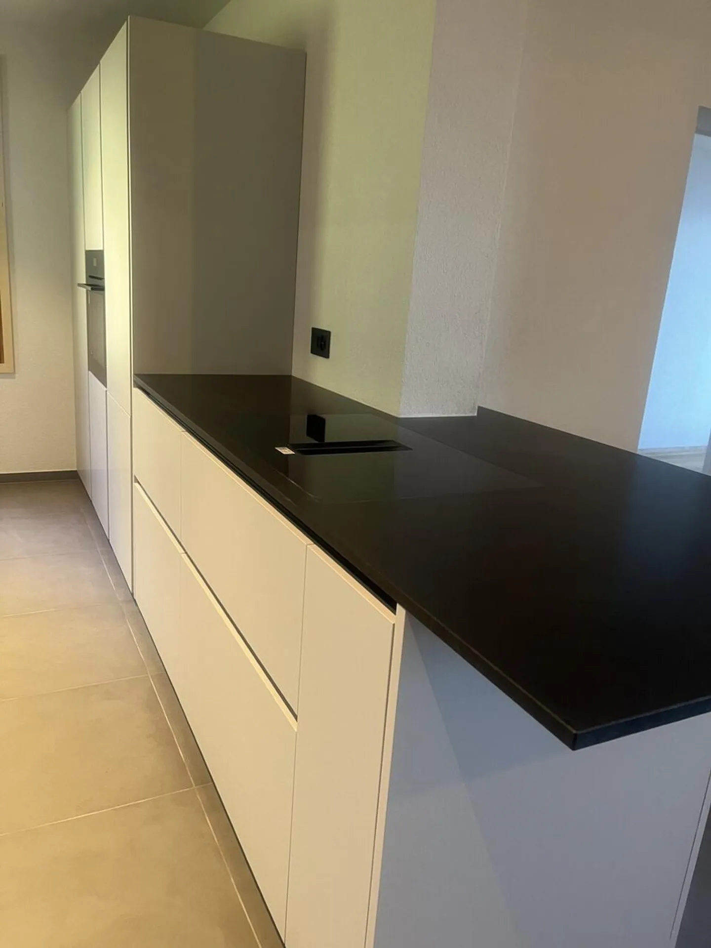 Wunderschöne 4,5 Zimmer mit Balkonterrasse und unverbautem Blick - Foto 2 von 12