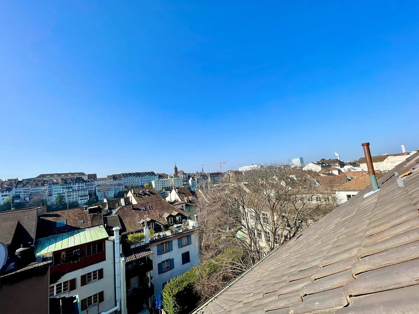 View over Basel! Modern 2.5-room maisonette penthouse 80m2 - Photo 3 of 13