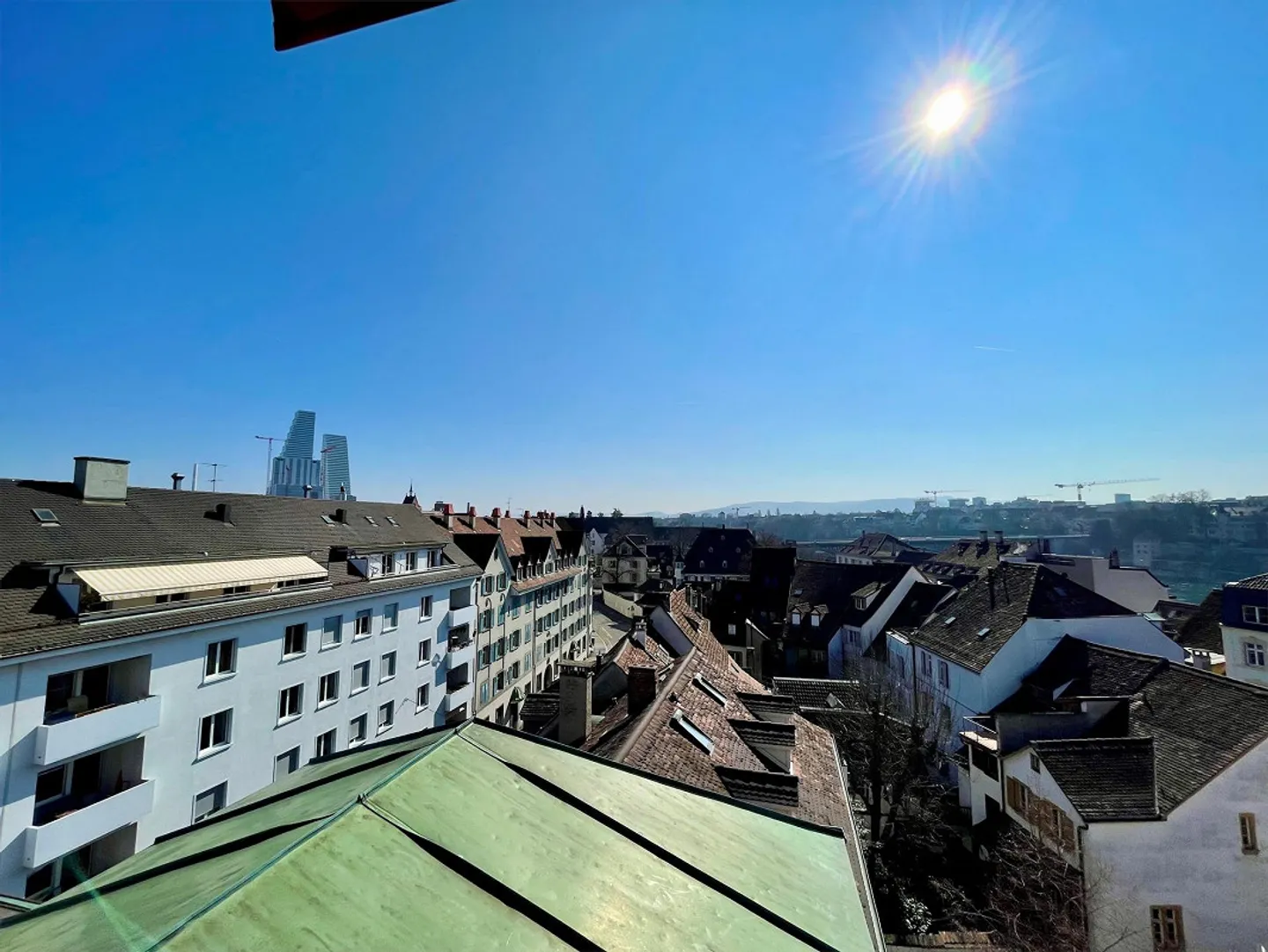 View over Basel! Modern 2.5-room maisonette penthouse 80m2 - Photo 5 of 13