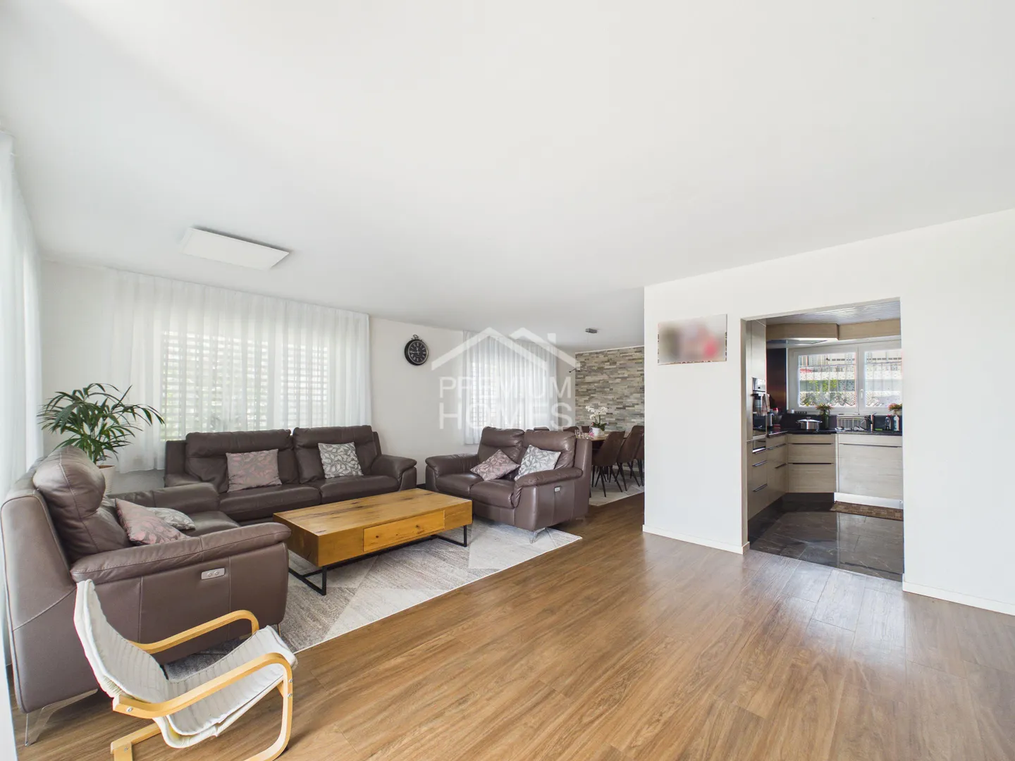 Incantevole casa familiare a Hägendorf - Foto 3 di 12