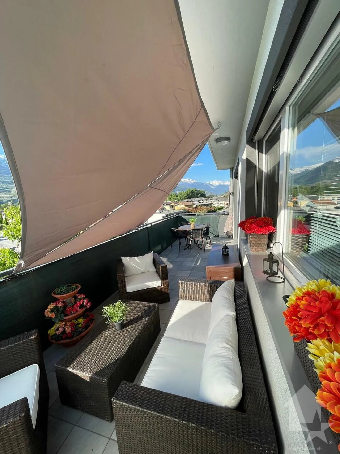 Appartement 3.5 pièces avec grand balcon de 18 m2 - Photo 2 sur 16
