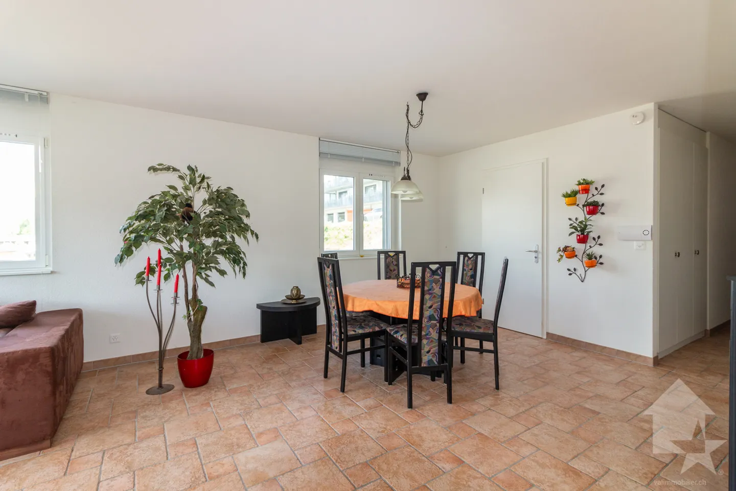 Appartement 3.5 pièces avec grand balcon de 18 m2 - Photo 3 sur 16