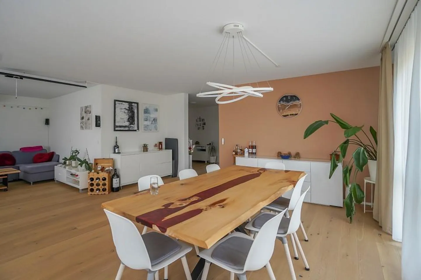 Appartement rénové de 5½ pièces au cœur de Zollikofen - Photo 2 sur 13
