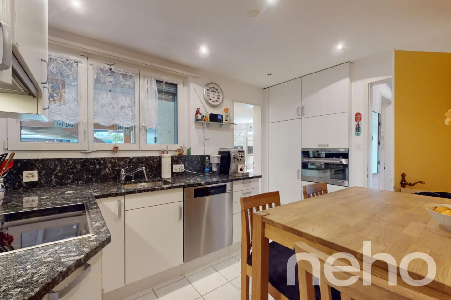 Charming single-family house in a sunny location - Photo 5 of 13