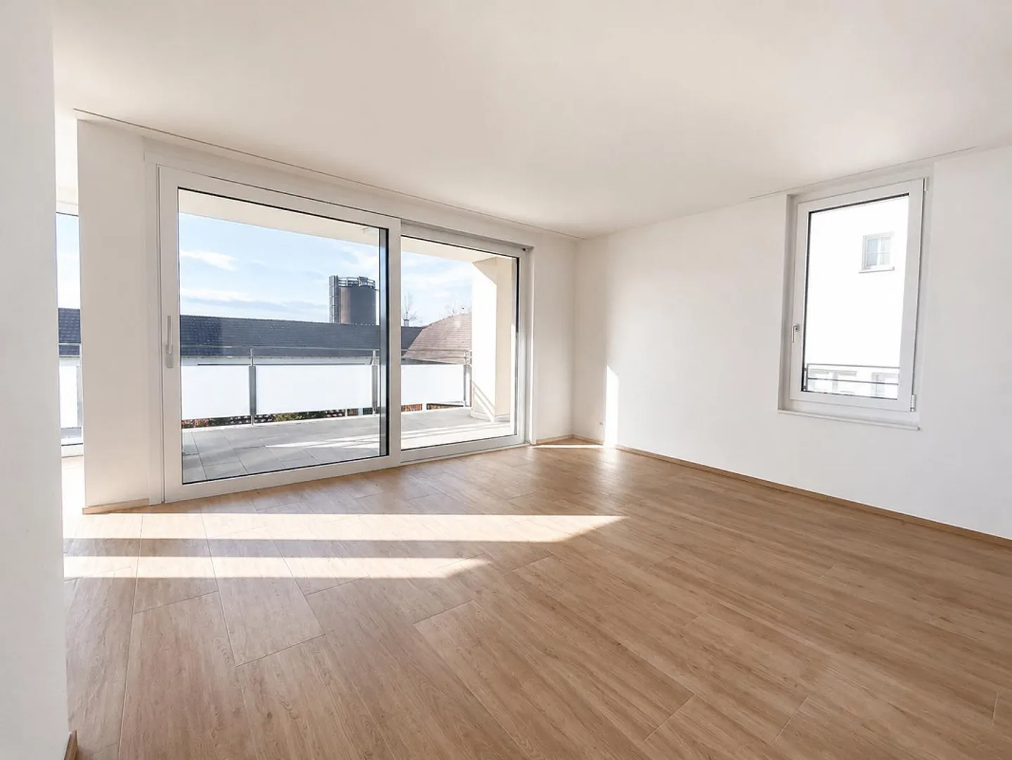 Helle 3.5-Zimmer-Wohnung mit Balkon und schöner Aussicht in Dornach - Photo 3 of 11