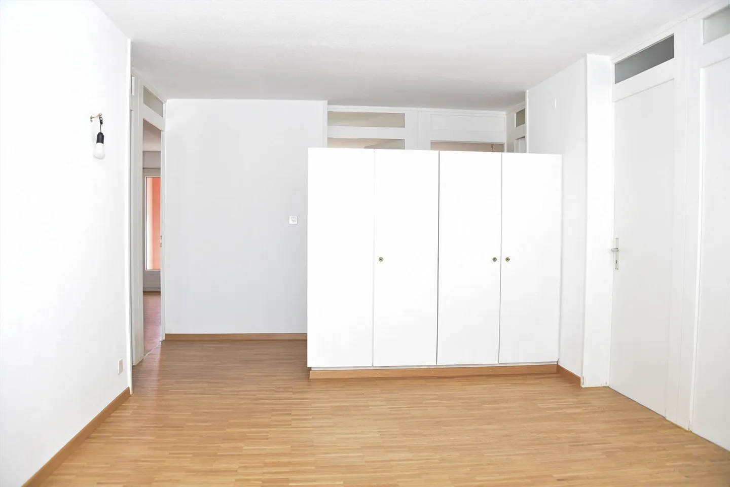 Zentral gelegenes Apartment mit Balkon - Foto 4 von 14
