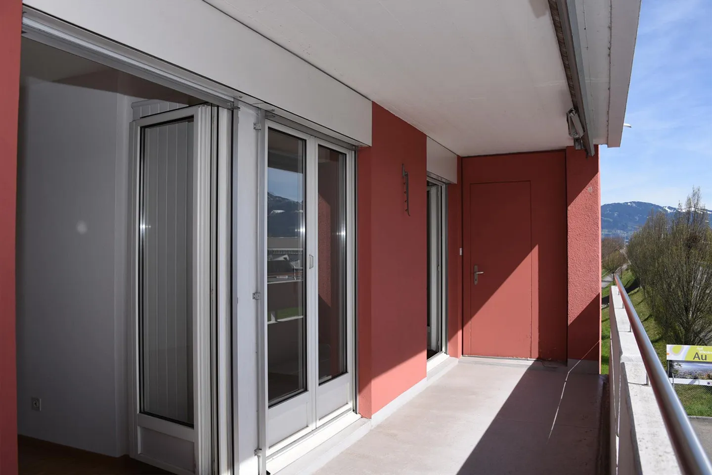 Zentral gelegenes Apartment mit Balkon - Foto 8 von 14