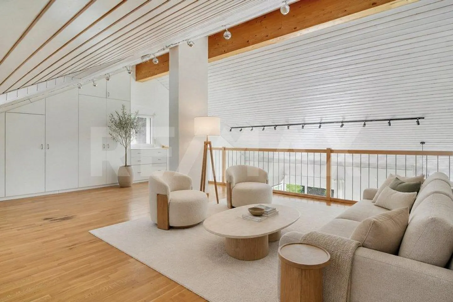 Un appartement qui voit grand | 148 m² dont 40 m² de mezzanine - Photo 4 of 6