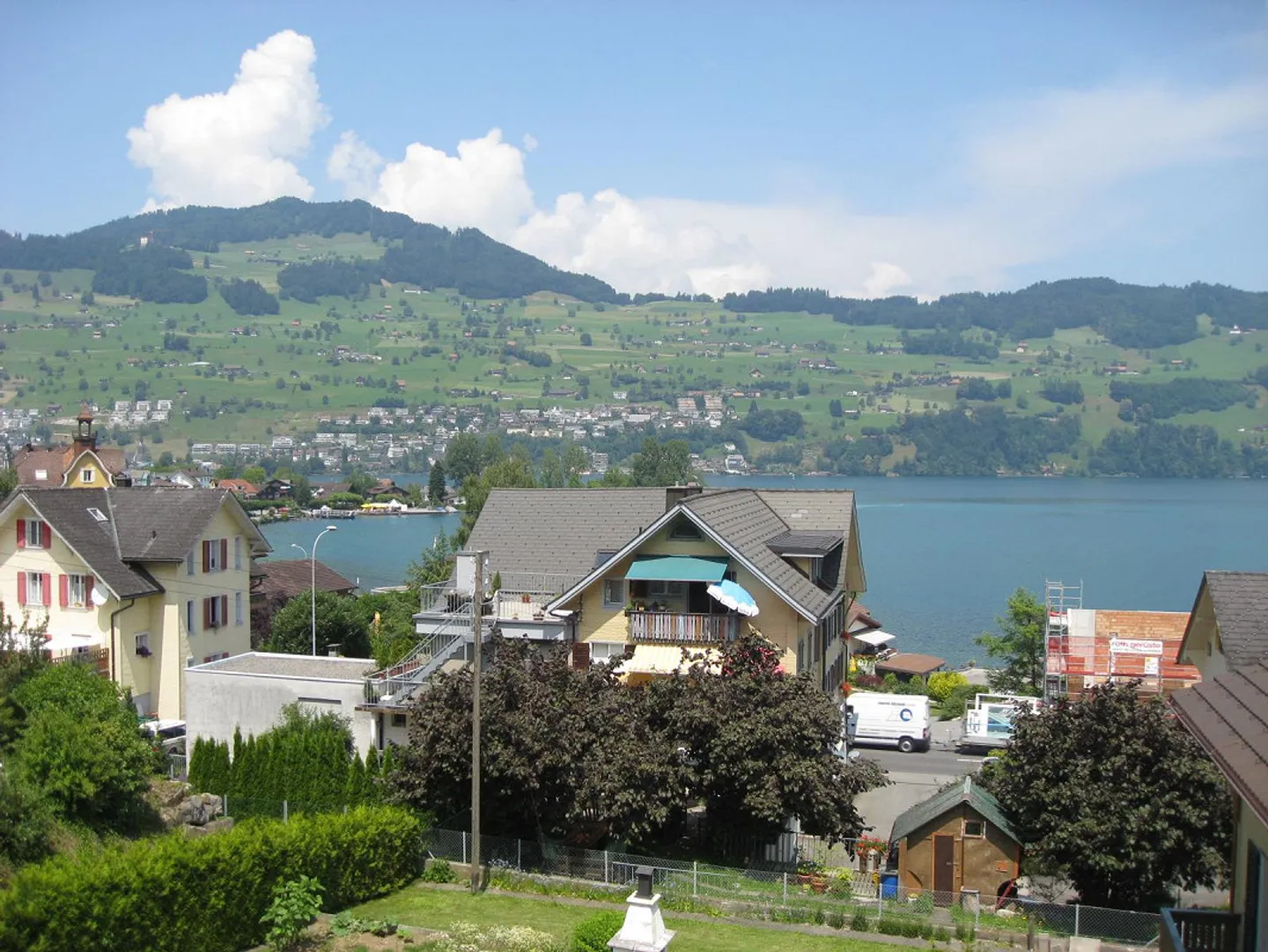 3 Zimmer-Dachwohnung mit Seeblick - Foto 1 von 1