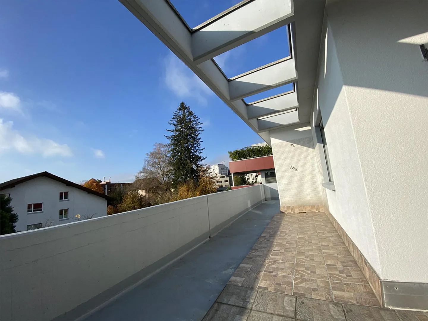 Grosszügige Wohnung mit Flussblick - Foto 2 von 22