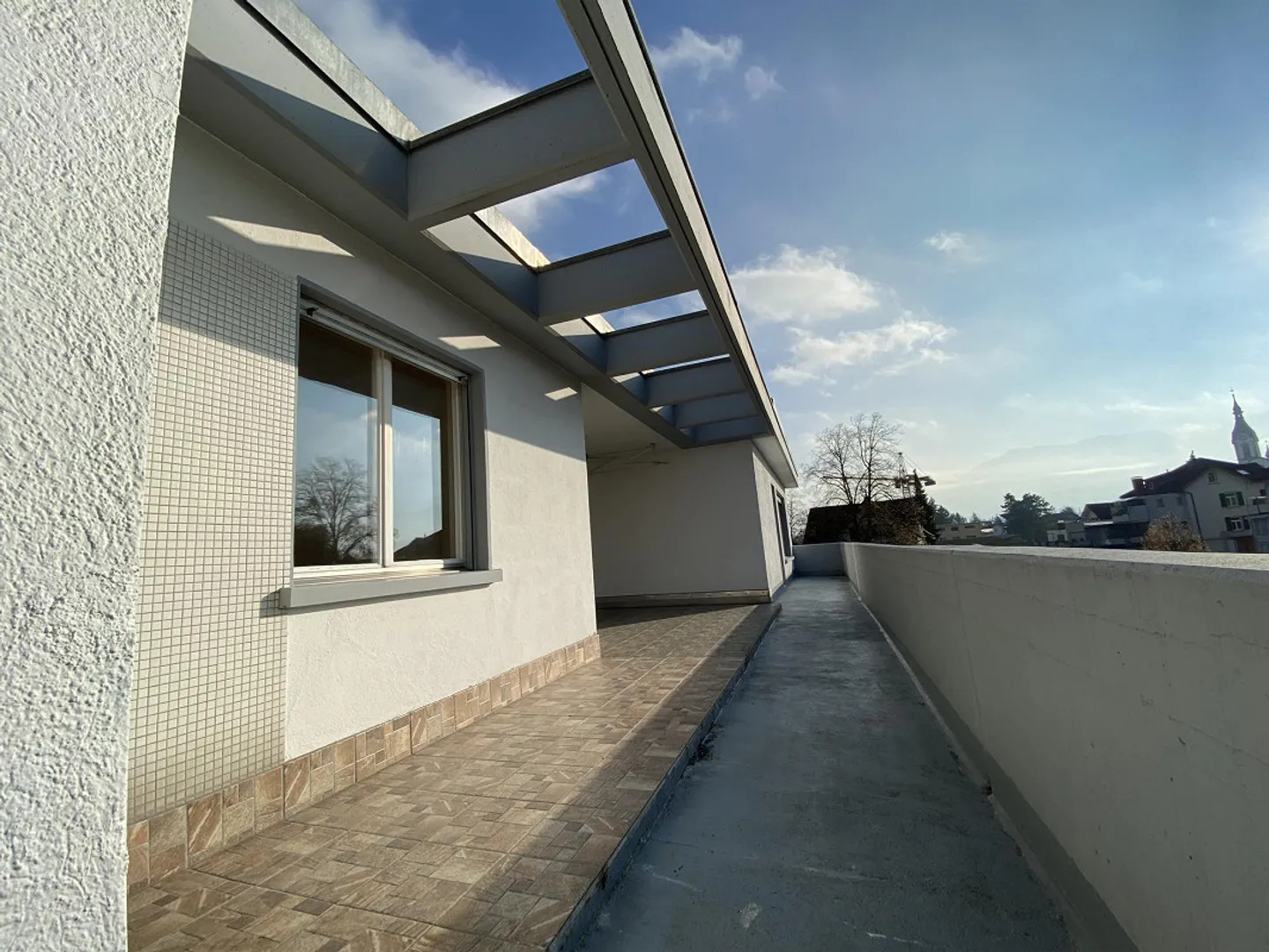 Grosszügige Wohnung mit Flussblick - Foto 3 von 22