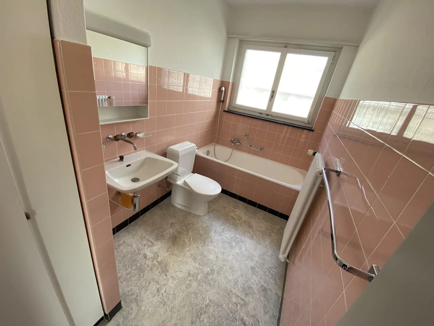 Grosszügige Wohnung mit Flussblick - Foto 12 von 22
