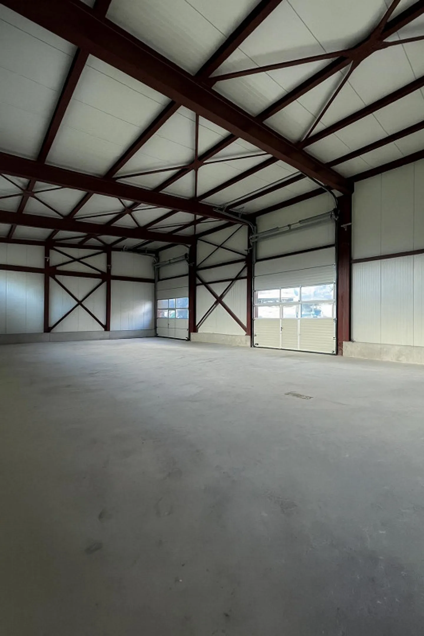 237 m2 Gewerberaum zu vermieten - Foto 2 von 2