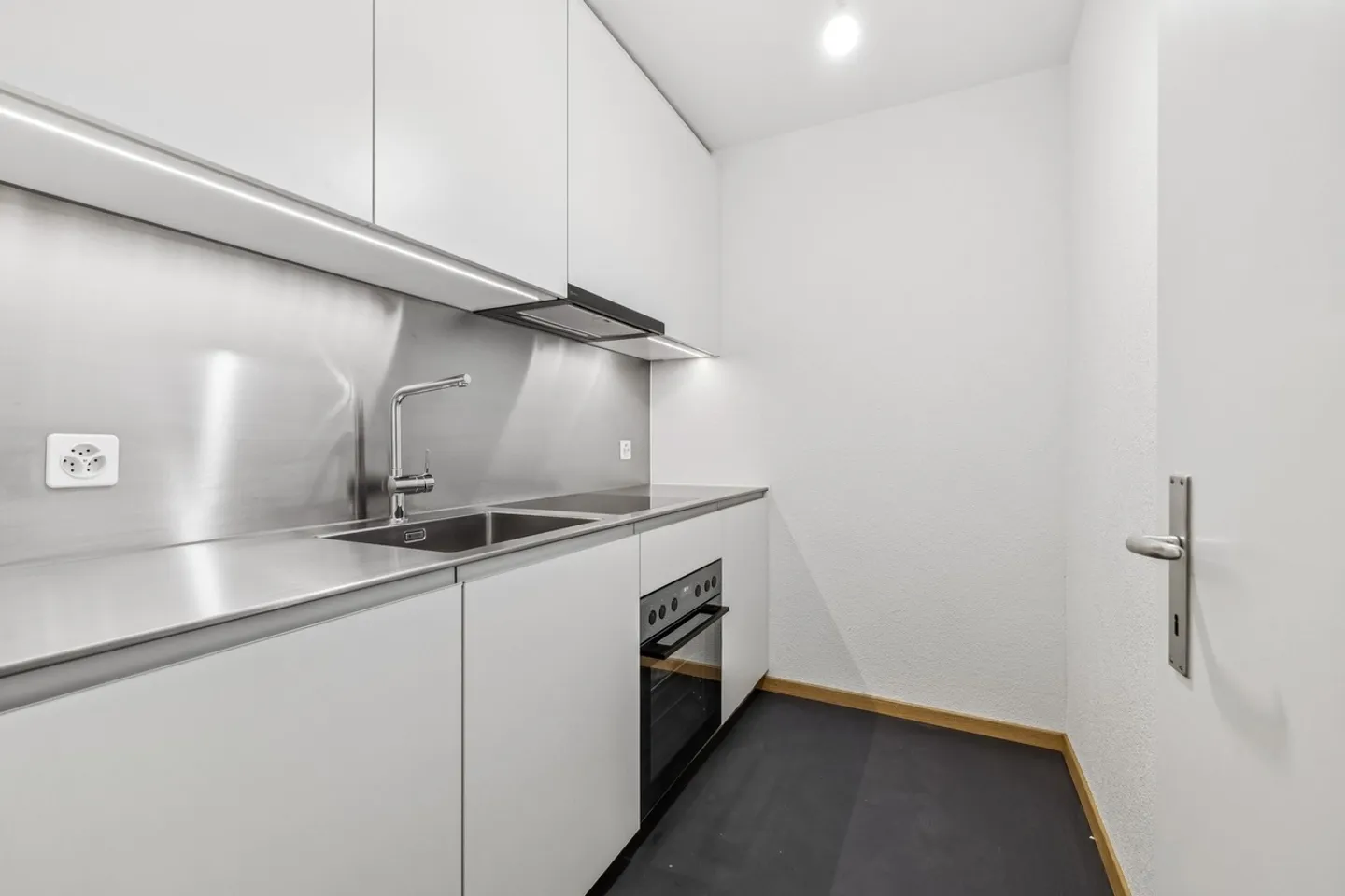 MIETEN OHNE KAUTION - Modern sanierte Wohnung mit heller Atmosphäre - Foto 3 von 6