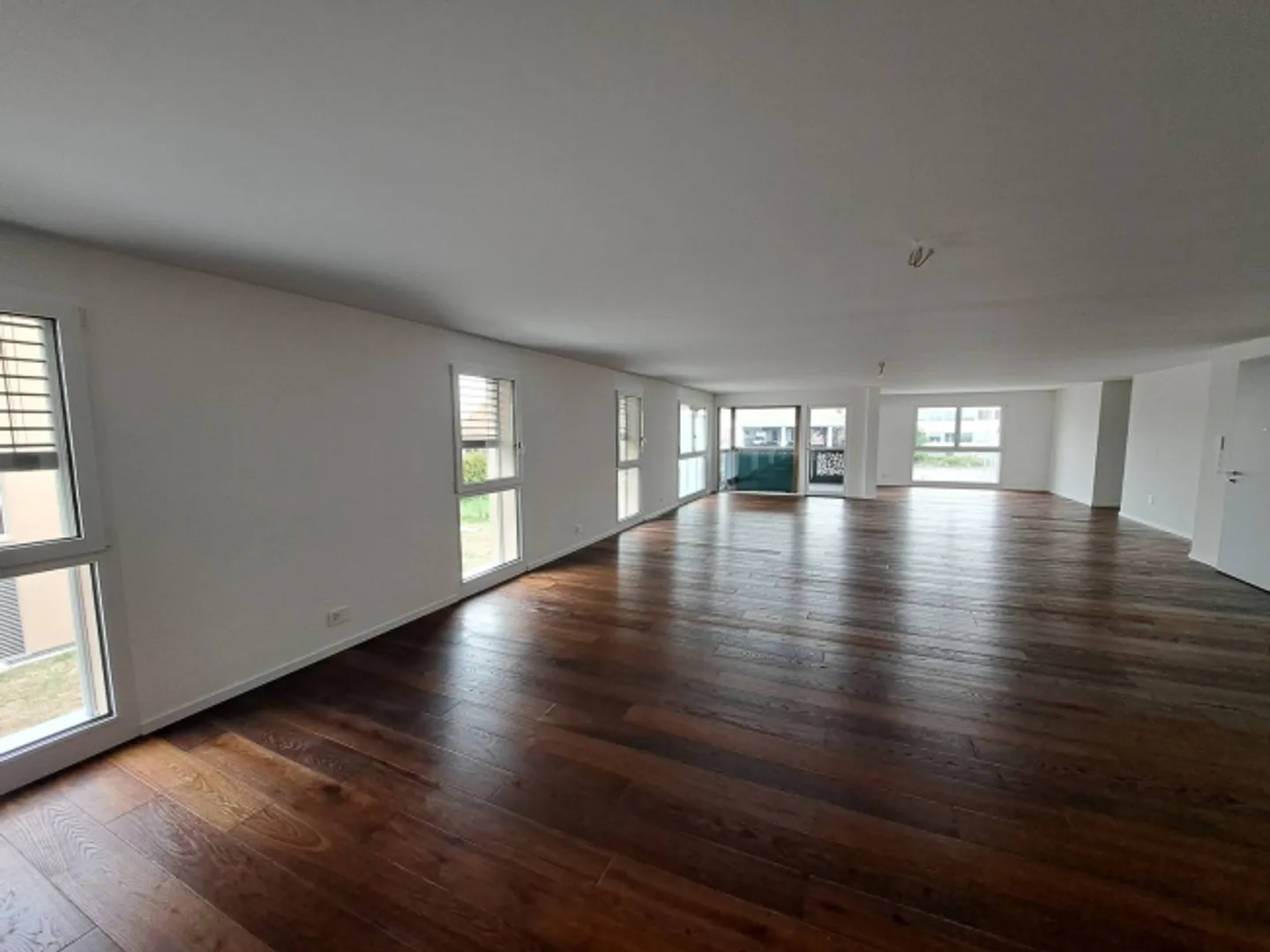 Working with a View – First Rental of High-Quality Office Spaces in Kerzers - Photo 3 of 11