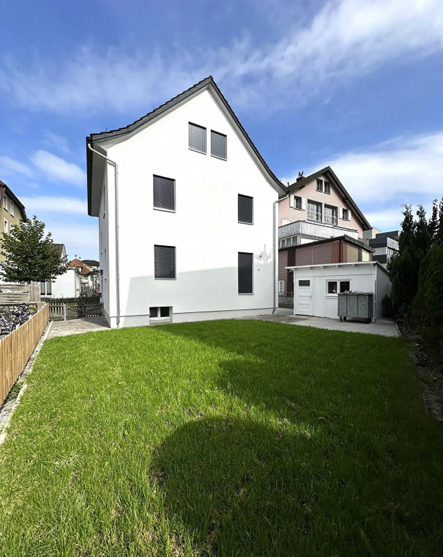 Casa unifamiliare completamente ristrutturata con charme e comfort - Foto 2 di 13