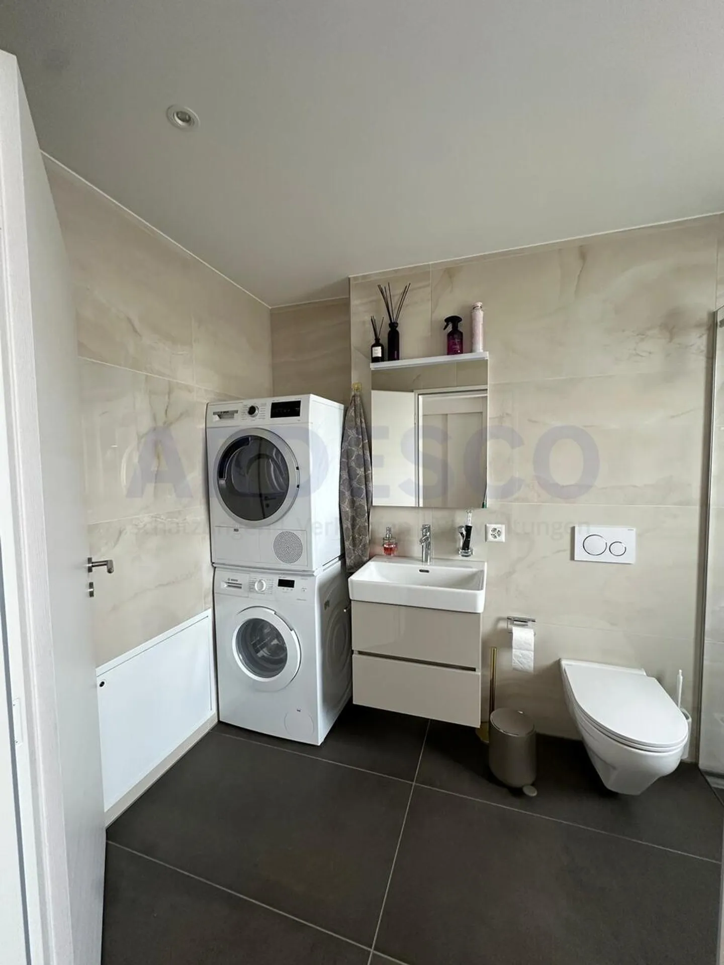 In the Heart of Oftringen! - Photo 6 of 9