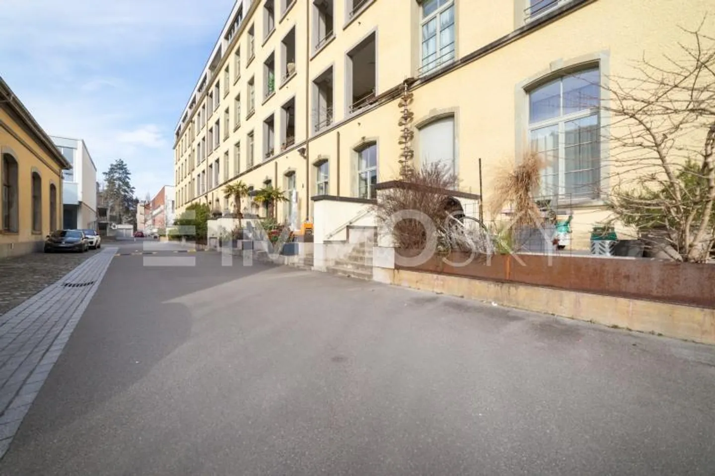 Elegantes Loft-Duplex in der Natur - Foto 1 von 5