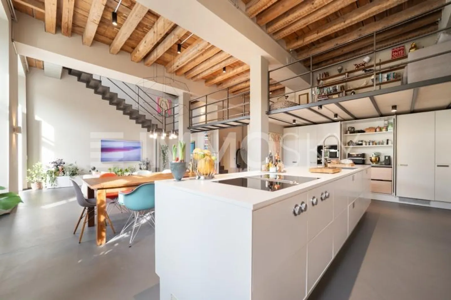 Elegantes Loft-Duplex in der Natur - Foto 2 von 5