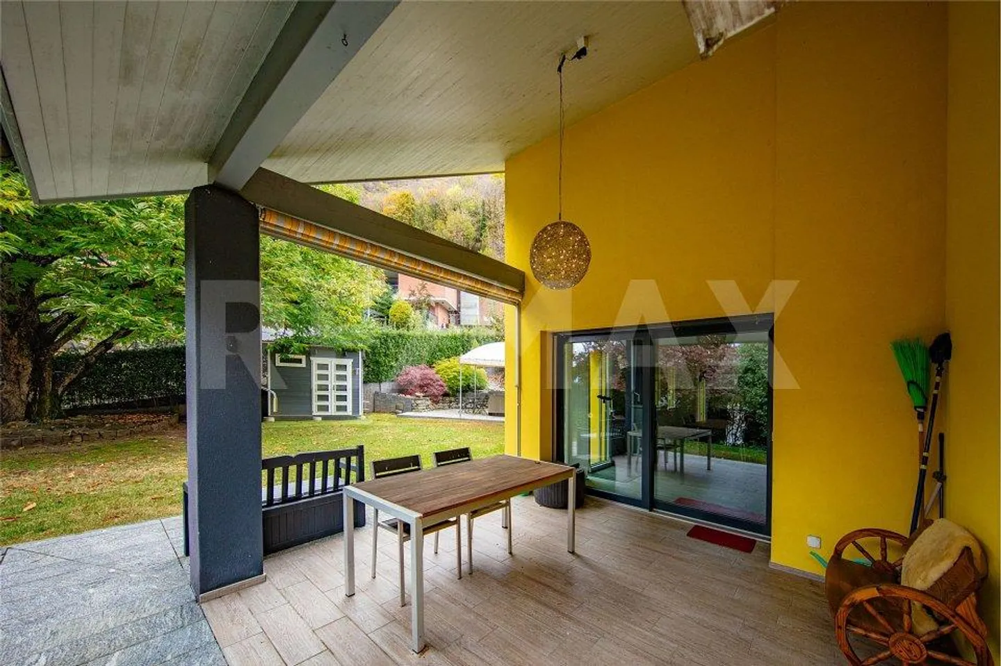 Exclusive Single-Family Home in a Quiet Location near Bellinzona - Photo 5 of 13