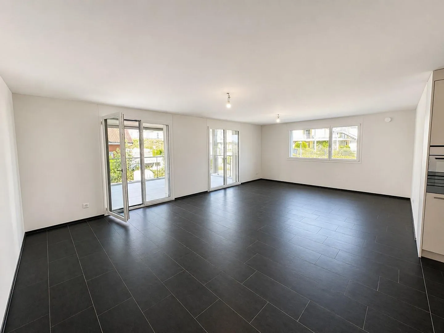 Prima locazione appartamento moderno 4.5 stanze, 1° piano - Foto 1 di 14