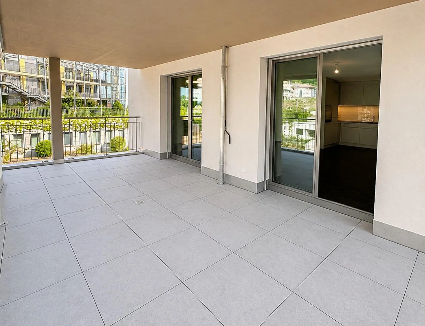 Prima locazione appartamento moderno 4.5 stanze, 1° piano - Foto 3 di 14