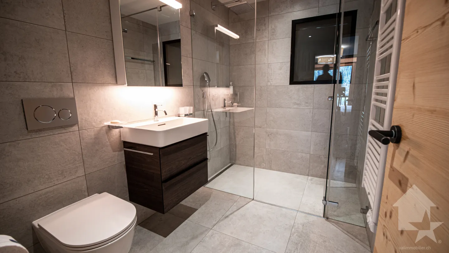 Unico a St-Luc: splendido appartamento nuovo con tutti i comfort - Foto 10 di 13