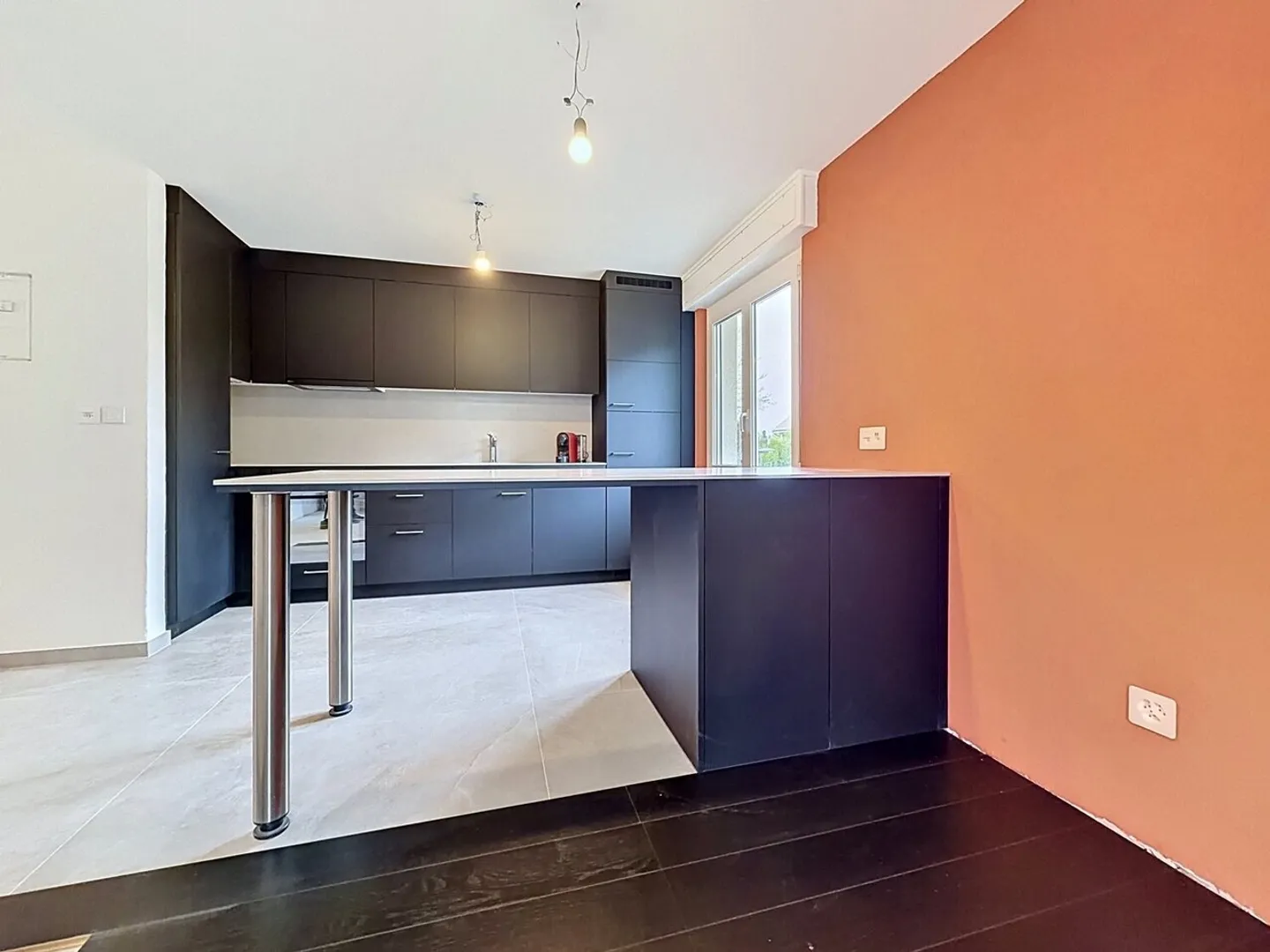 Charming 3.5 Room Apartment - Photo 4 of 5