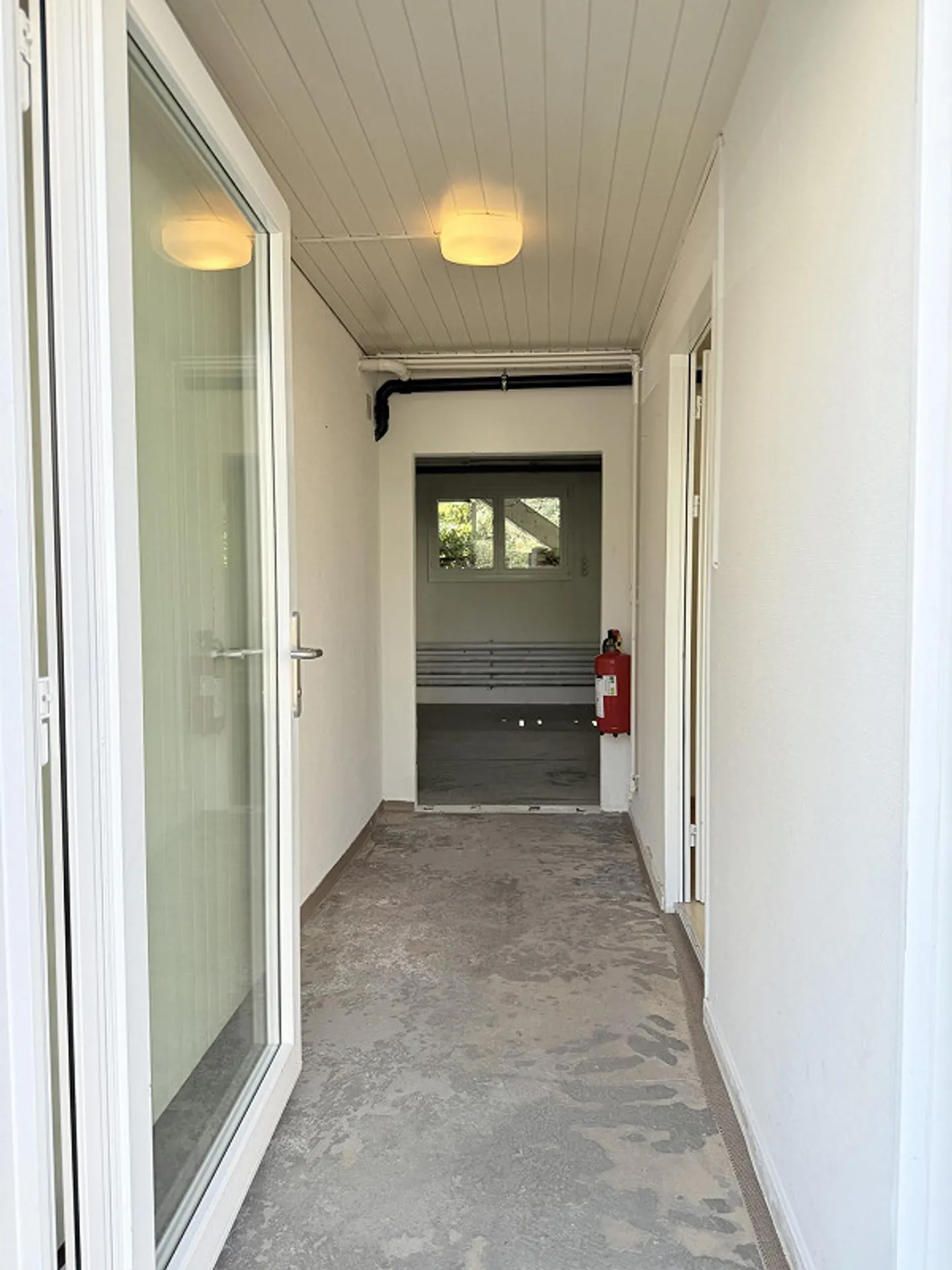 Your new workplace as studio - shop - workshop - office - Photo 5 of 13