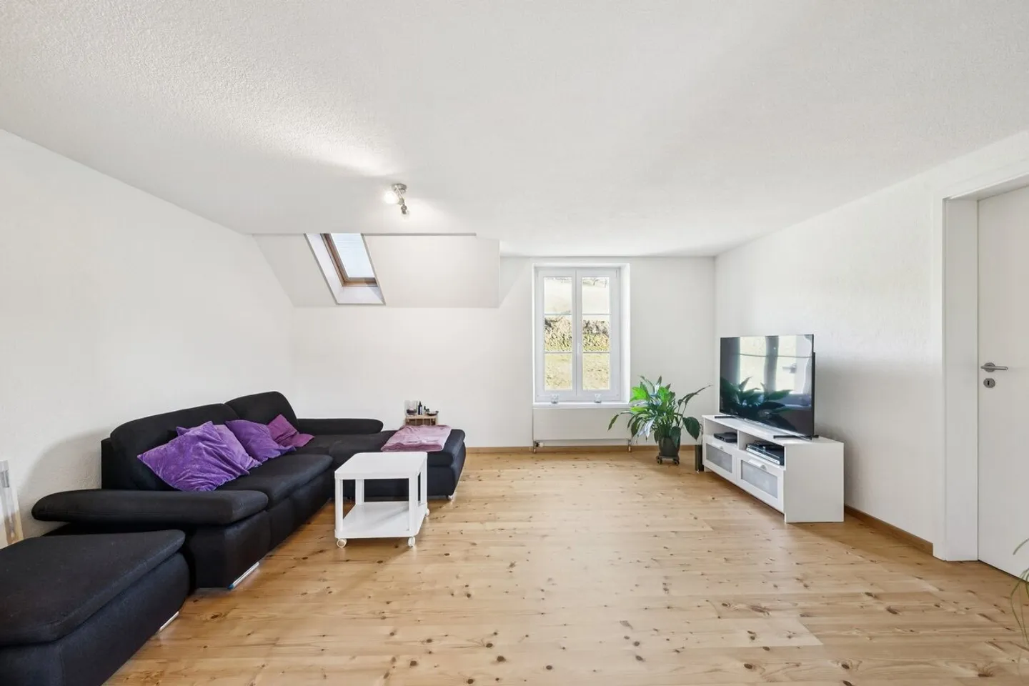 Fascino storico, comfort moderni - casa bifamiliare completamente ristrutturata - Foto 2 di 8