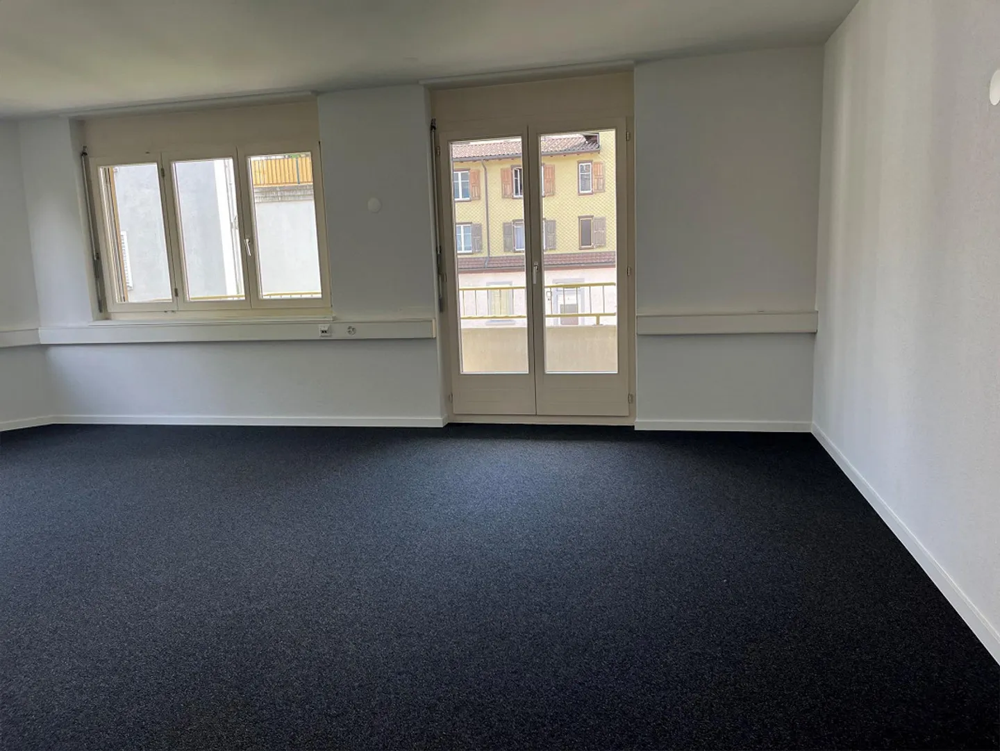 Spacious office space in the center - Photo 1 of 7