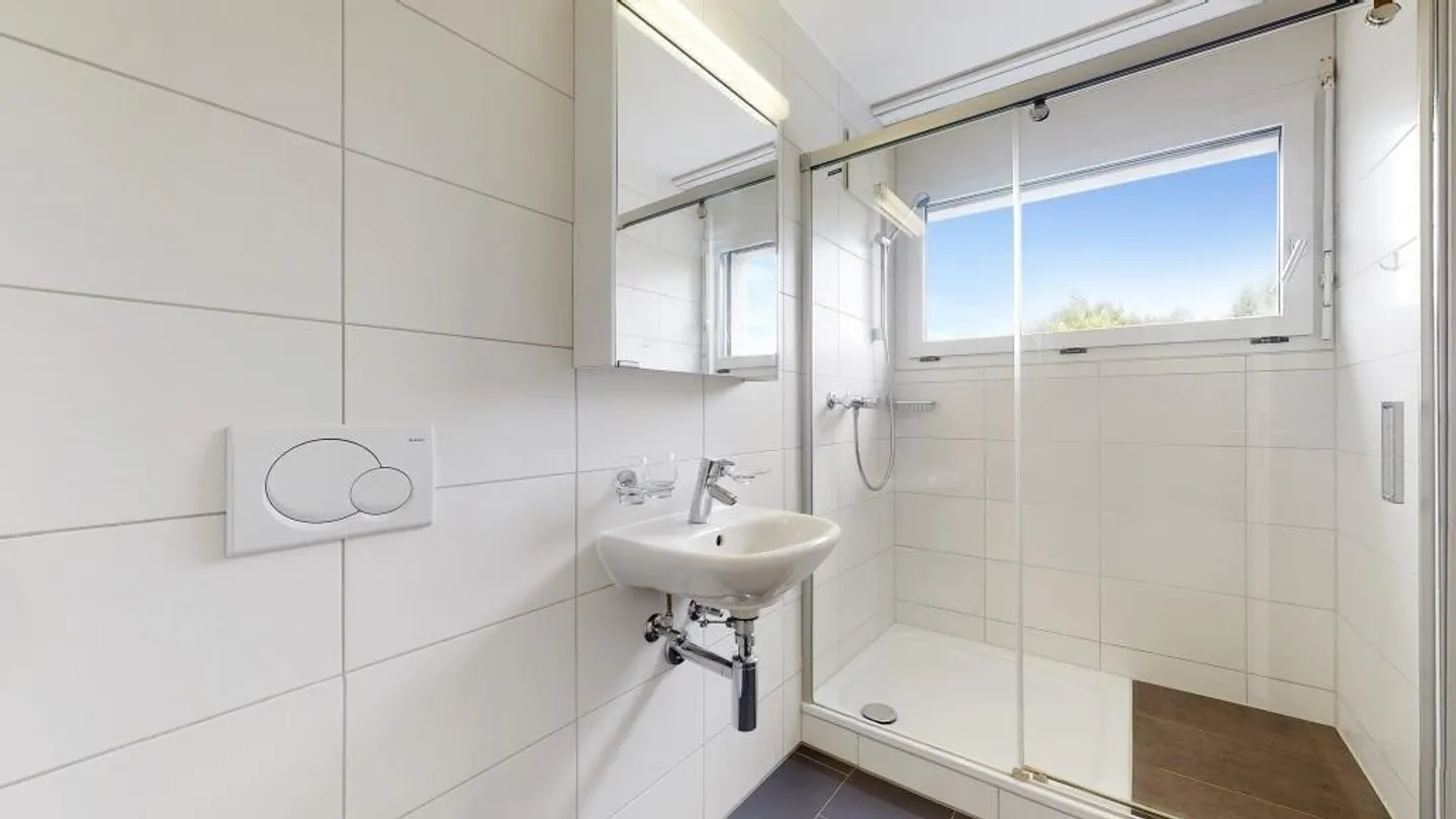Appartement spacieux avec grand balcon ! - Photo 8 sur 9