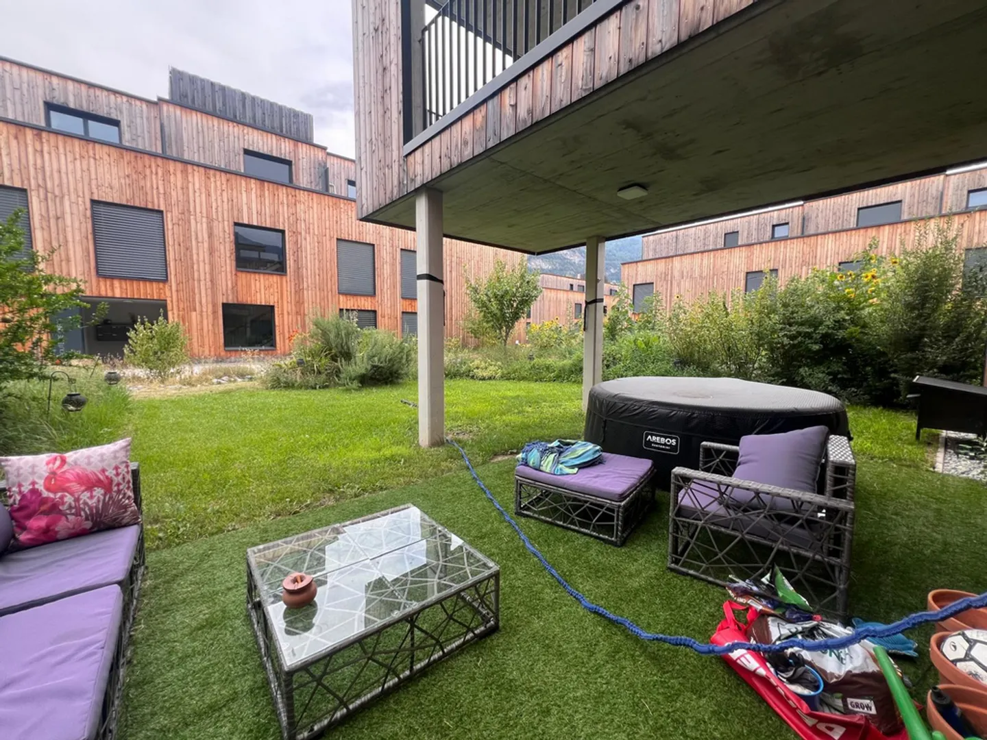 Bel Appartement avec Terrasse - Photo 1 sur 9