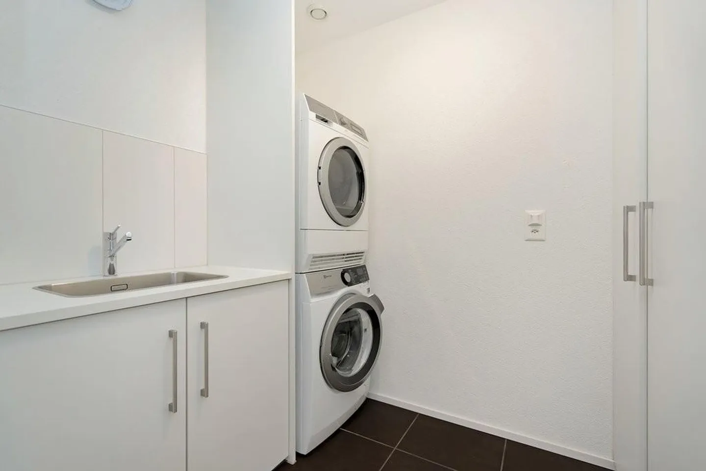 Appartamento da sogno con terrazza soleggiata nel verde - Foto 5 di 10