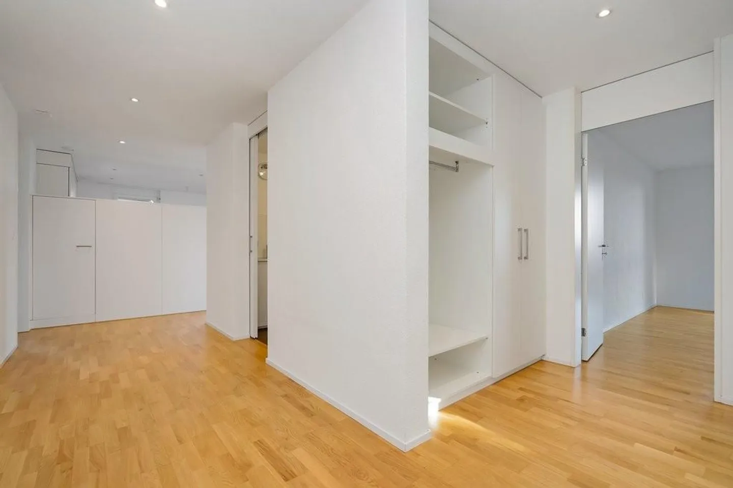 Appartamento da sogno con terrazza soleggiata nel verde - Foto 9 di 10