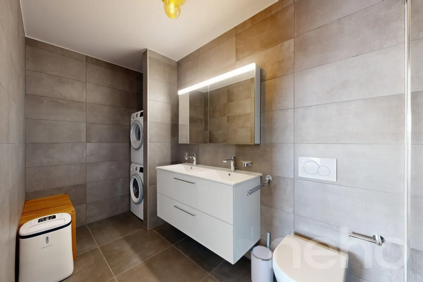 Contemporary Apartment with Balcony - Photo 12 of 12