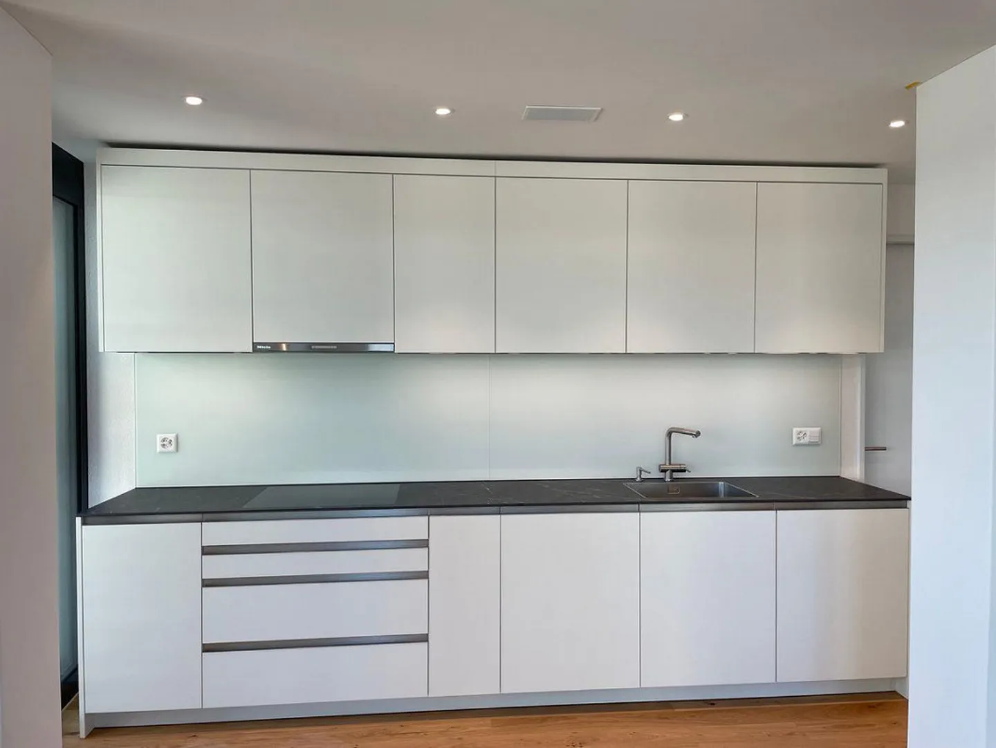 Vie exclusive au Three Point - Appartement de 4,5 pièces avec finitions de niveau condominium - Photo 3 sur 11