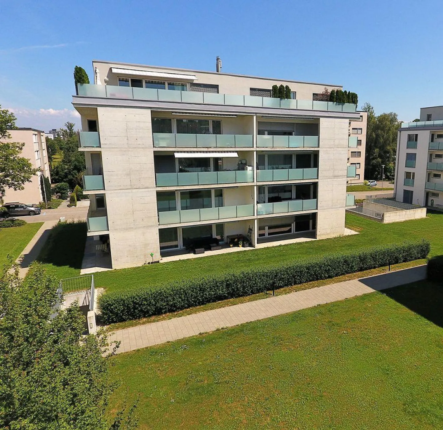 Ampio appartamento di 5,5 stanze con grande balcone - Foto 1 di 10
