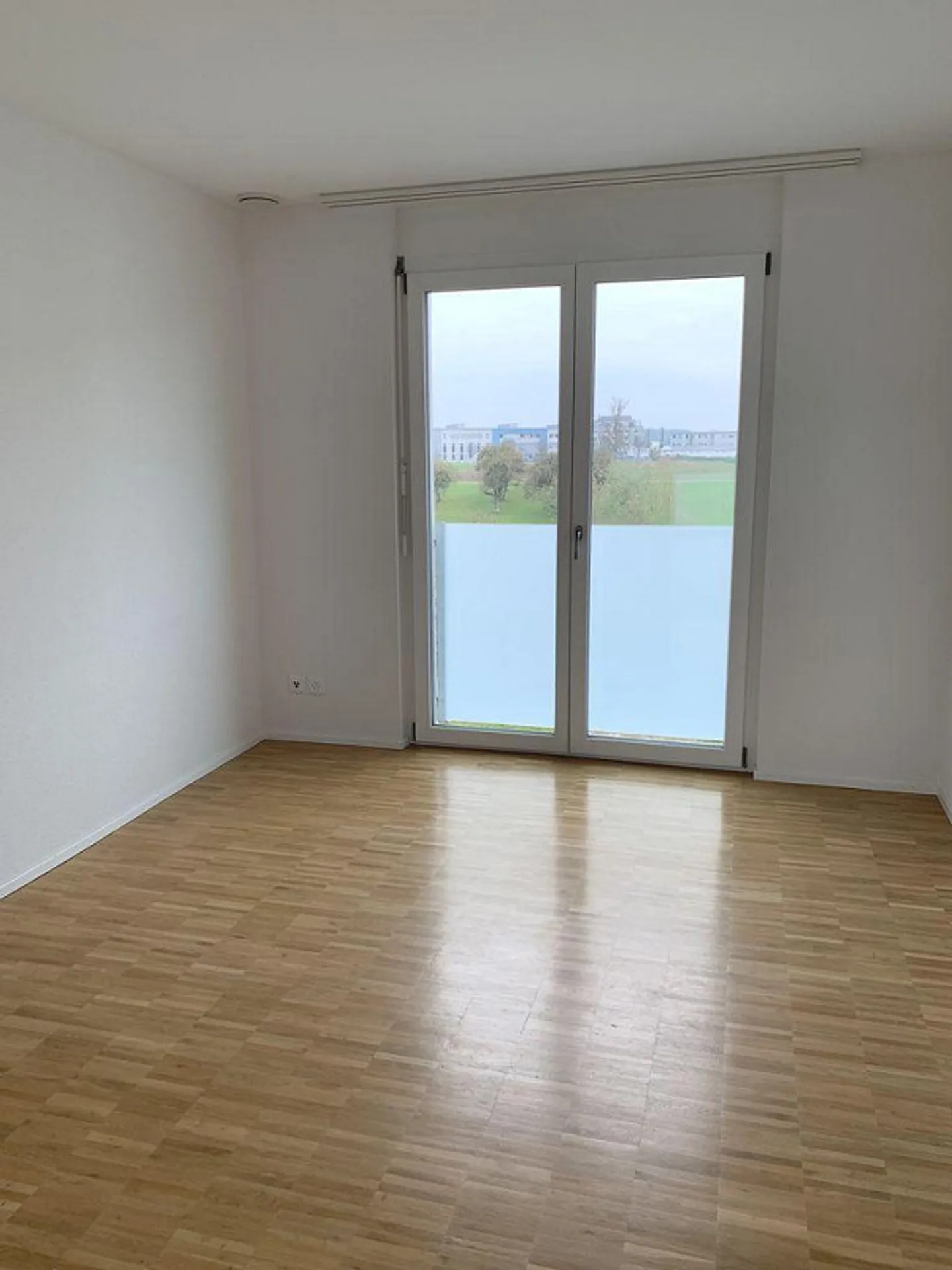 Ampio appartamento di 5,5 stanze con grande balcone - Foto 8 di 10