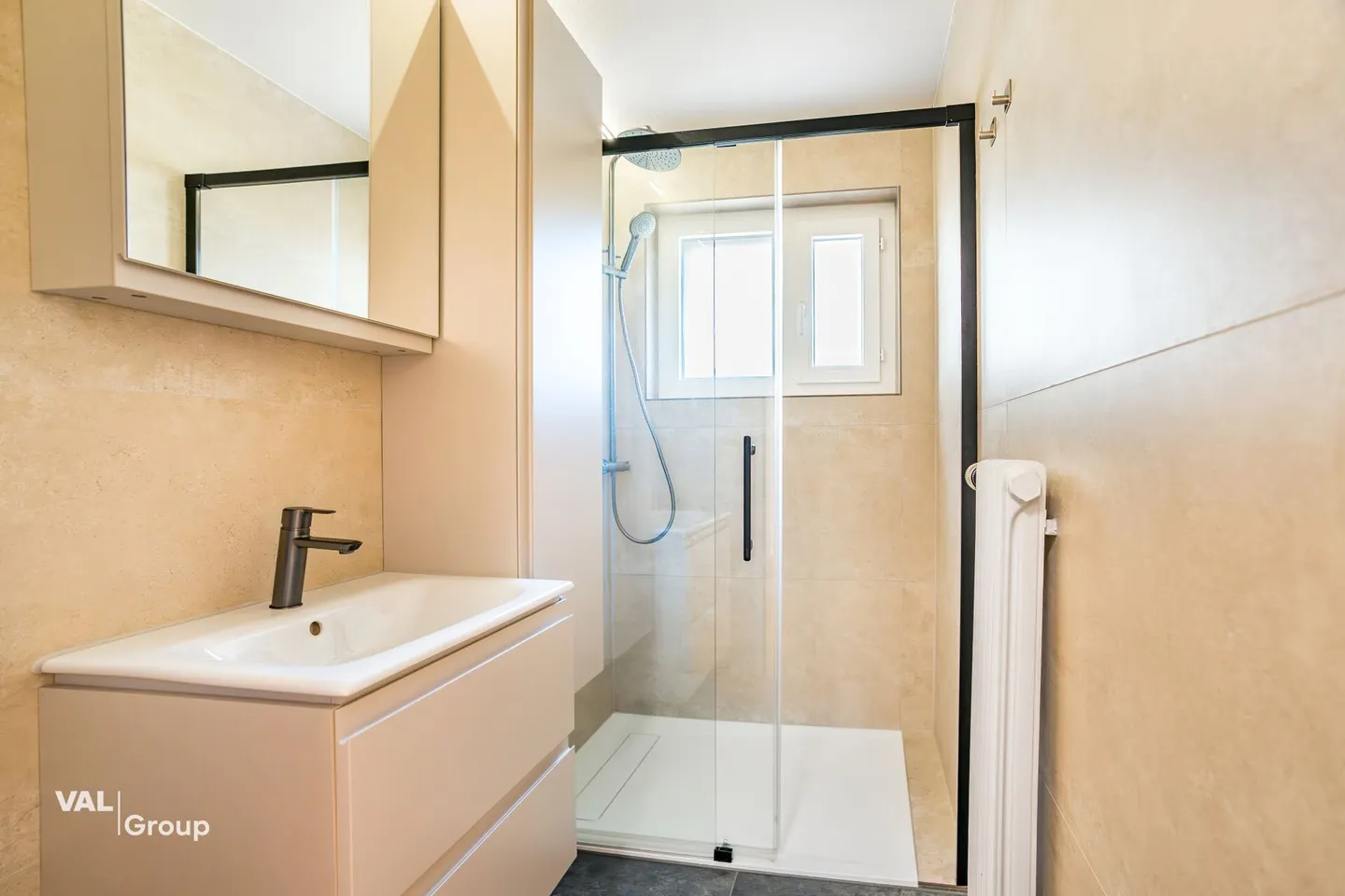 Freshly renovated 5.5-room apartment with balcony and mountain view in Stalden - Photo 10 of 15