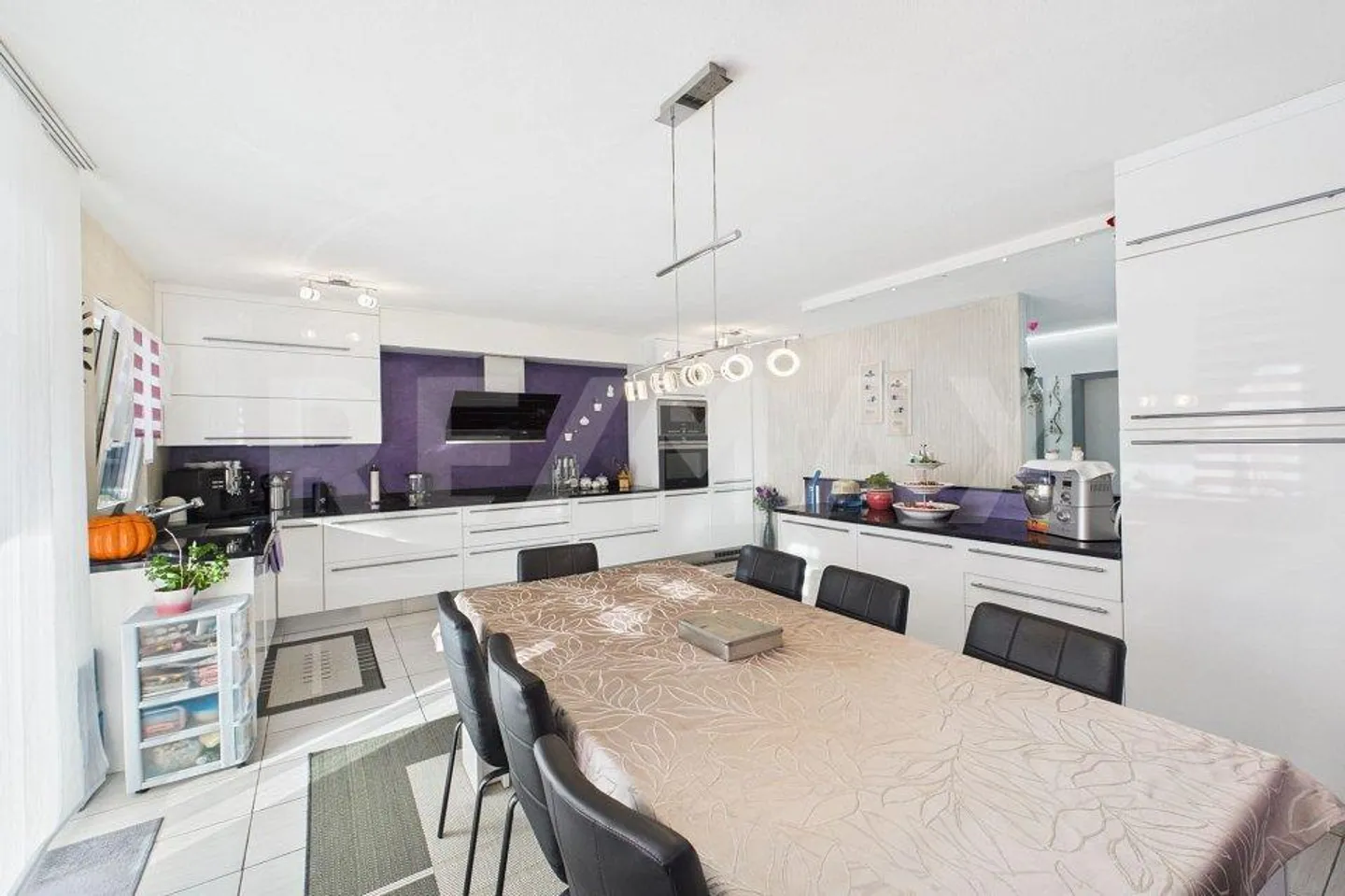 Casa bifamiliare spaziosa completamente ristrutturata con ampio spazio esterno - Foto 13 di 13